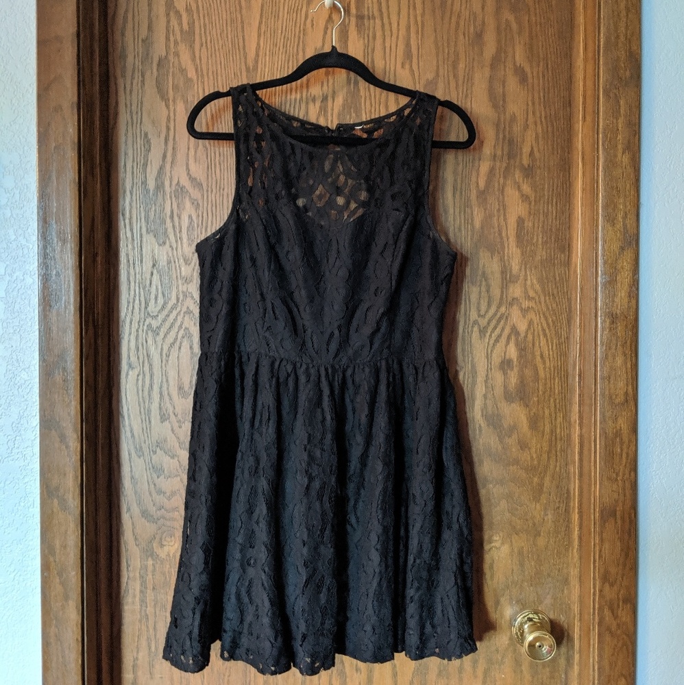 LC Lauren Conrad Black Lace Sweetheart Dress